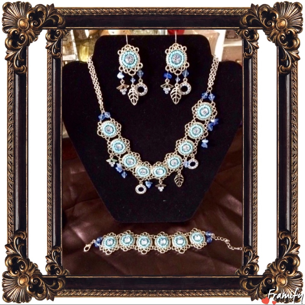 Eye-catching design with charms Jewelry Set - Picture 2 of 6